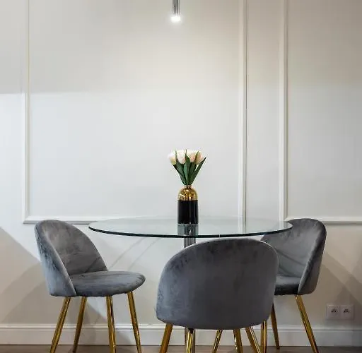 Close-urban Chic- Mennica - Center - For 15 Guests *