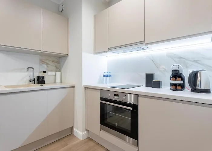 Close-urban Chic- Mennica - Center - For 15 Guests Varsó