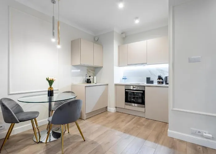 Apartman Close-urban Chic- Mennica - Center - For 15 Guests