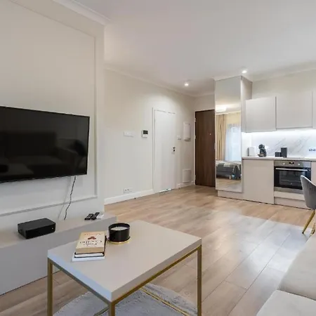 شقة Close-urban Chic- Mennica - Center - For 15 Guests *