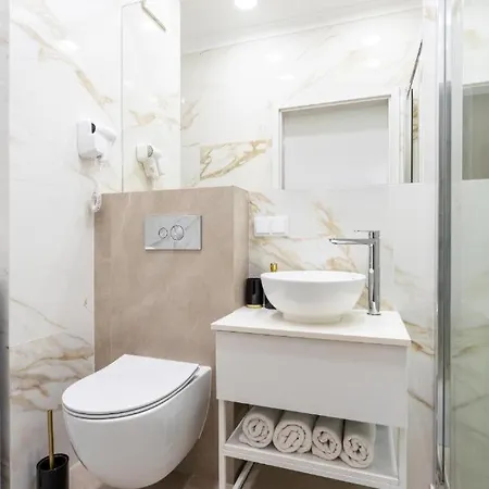 Apartment Close-urban Chic- Mennica - Center - For 15 Guests